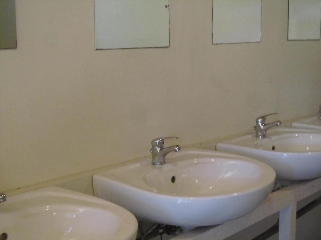 Hotel Sóstói Lovaskemping és Turistaház Nyíregyháza Habitación foto